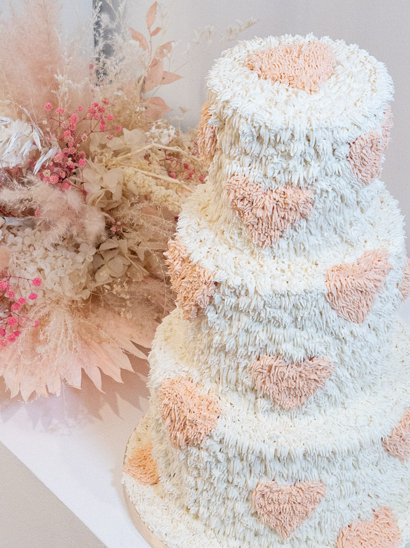 Shaggy Wedding Cake